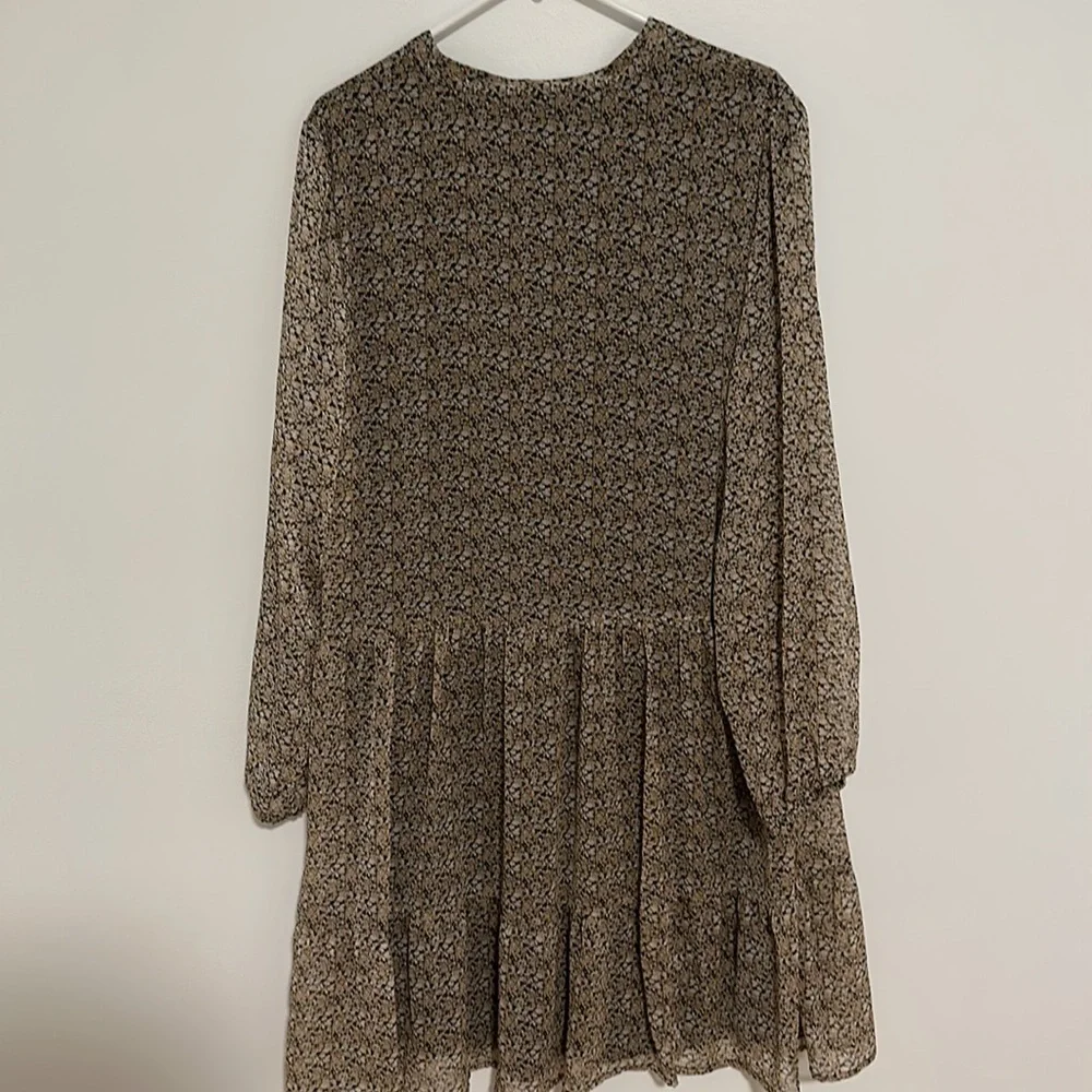 Flowy ASOS dress - Picture 2 of 2